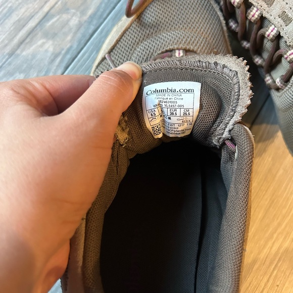Tan waterproof Columbia Techlite hiking shoes, size 8.5 - Picture 4 of 8